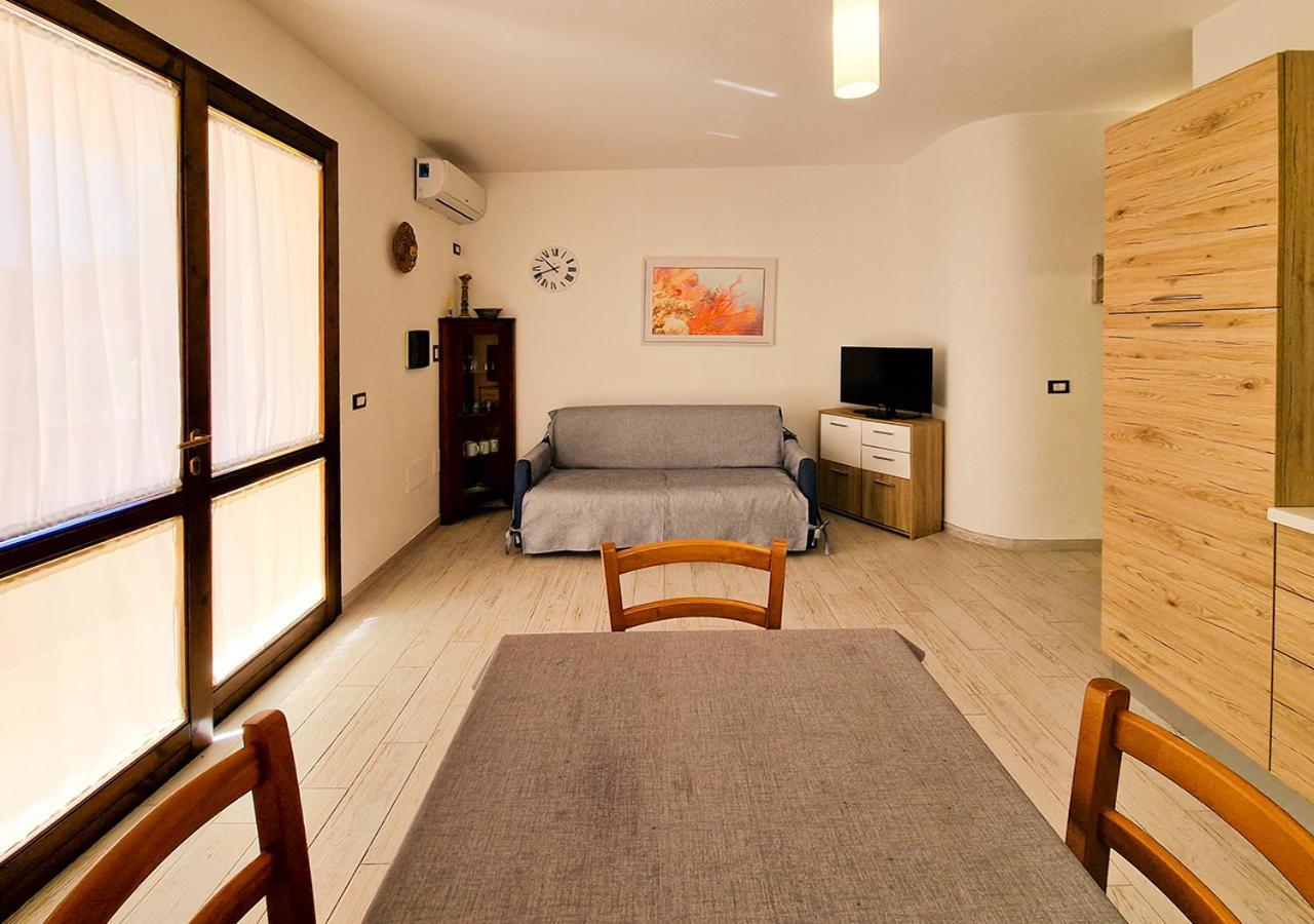 Residenza Quarto 02 - La Maddalena Apartment La Maddalena  Exterior photo